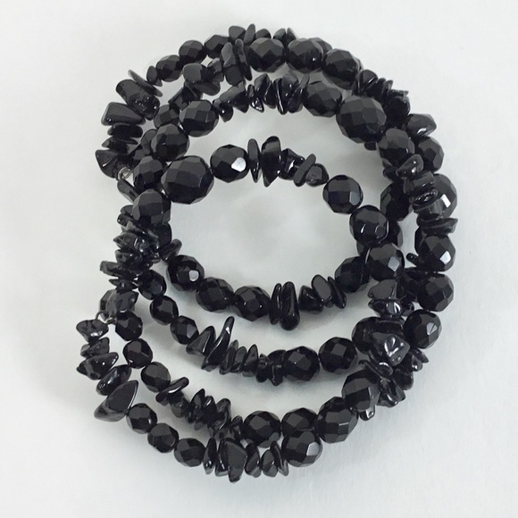 Vintage Coil Bracelet. ⭐️HOSTESS PICK⭐️ - Picture 4 of 5